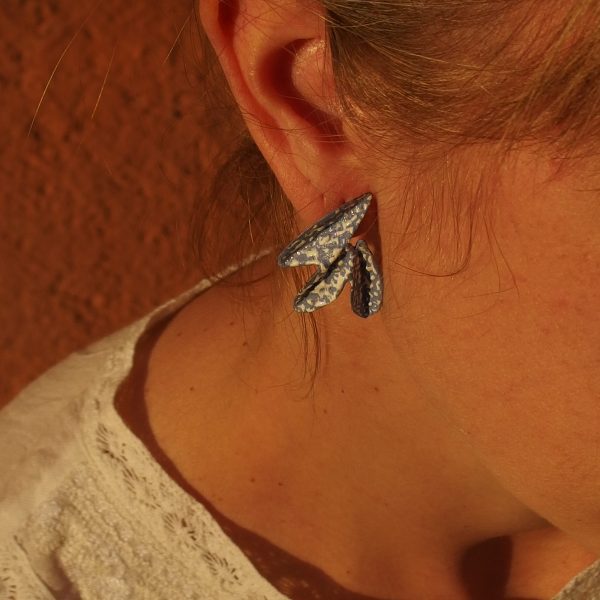 Anhelo pequeño. Blanco - Añil