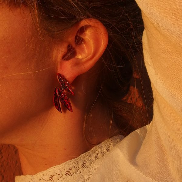 Anhelo pequeño. Negro - Rojo